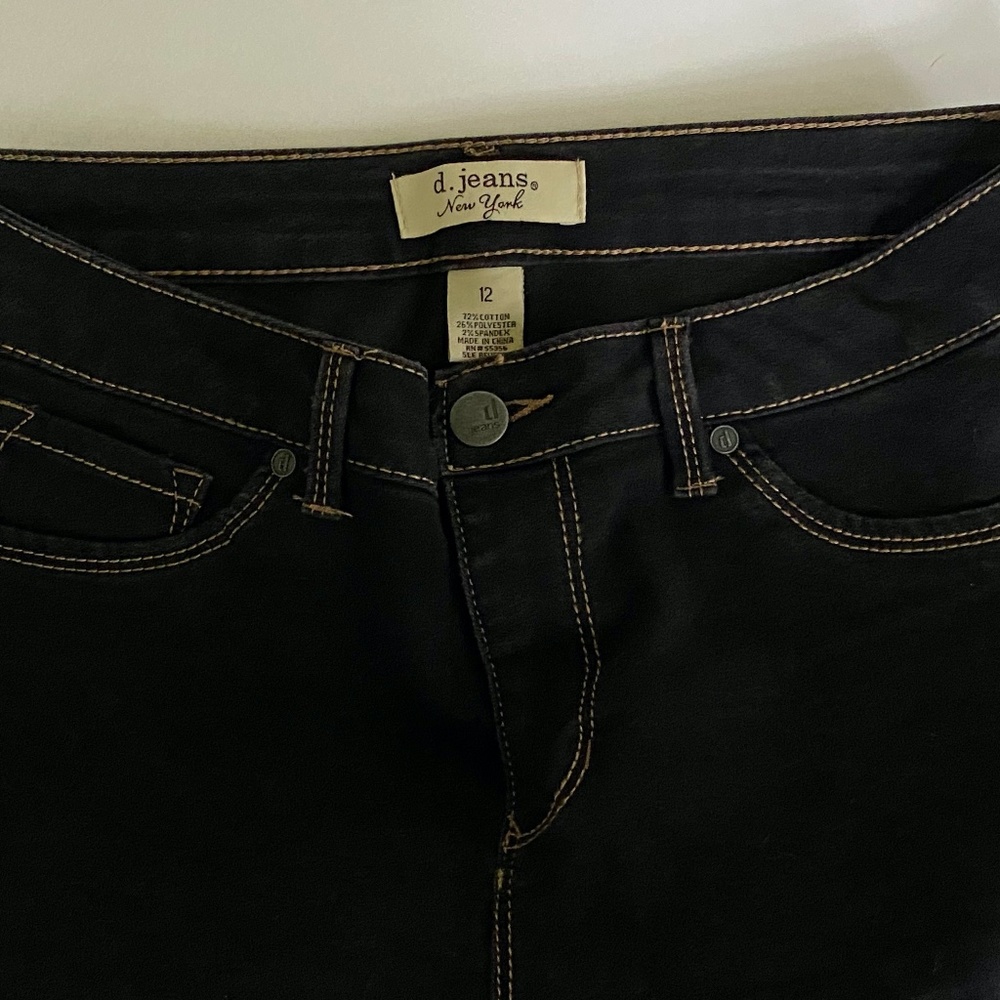D. Jeans Women's Dark Wash Skinny Stretchy size 12 NICE! - Picture 3 of 8